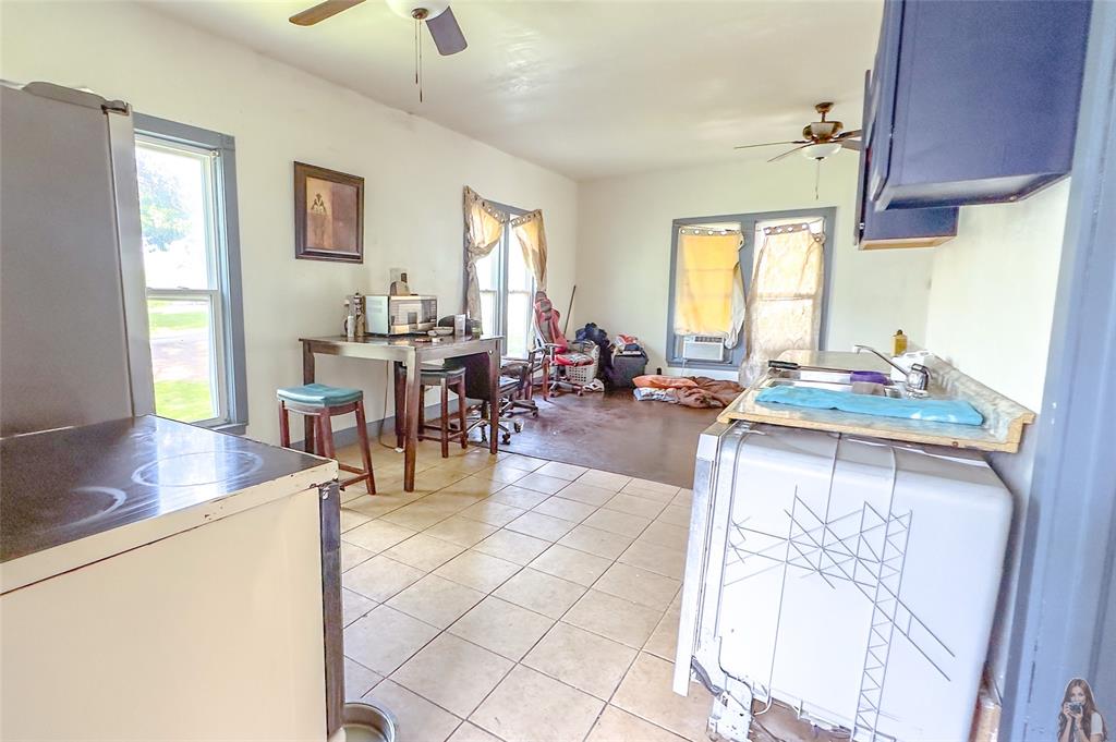 411 Ne Avenue B Avenue Property Photo 5