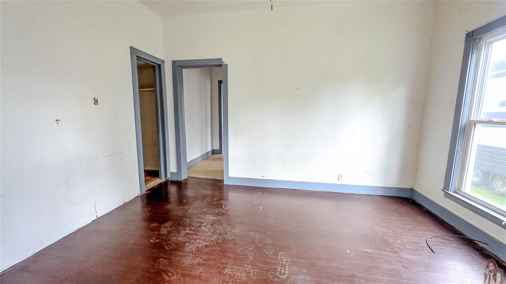 411 Ne Avenue B Avenue Property Photo 11
