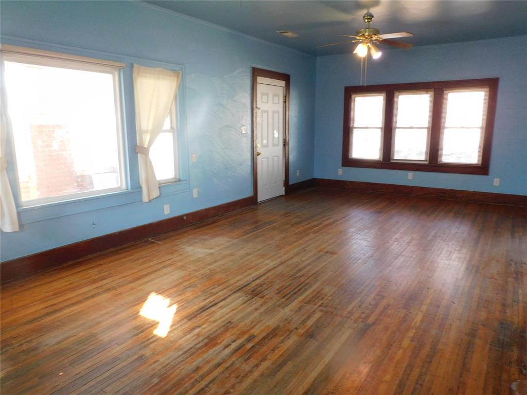1950 W Park Property Photo 13