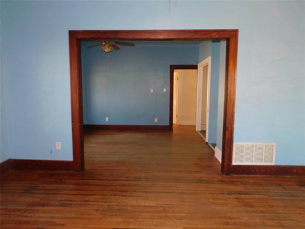 1950 W Park Property Photo 16