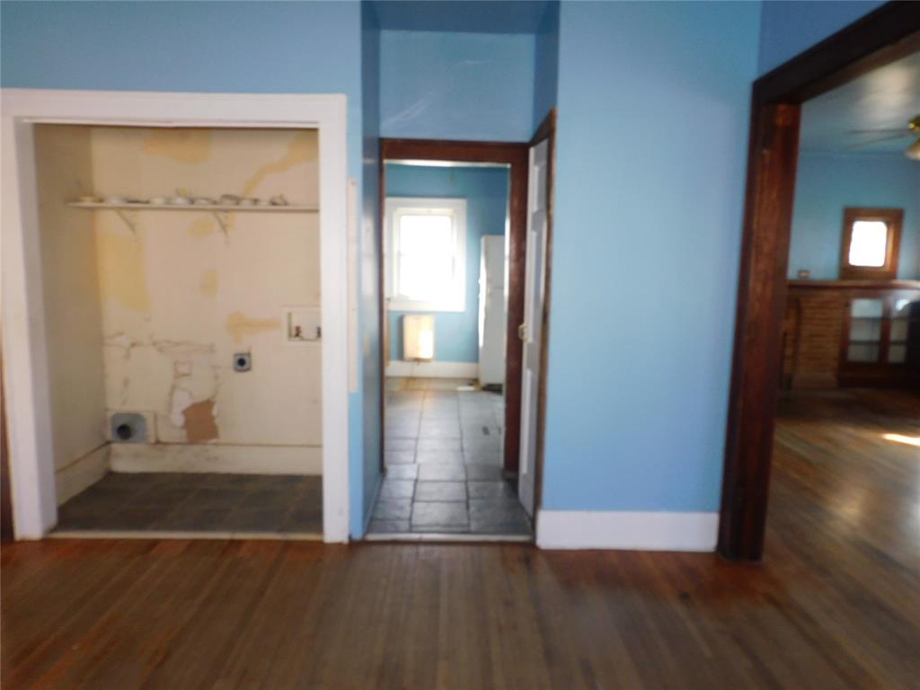1950 W Park Property Photo 19
