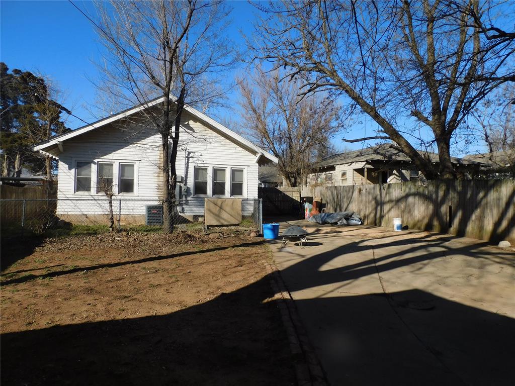 1950 W Park Property Photo 37