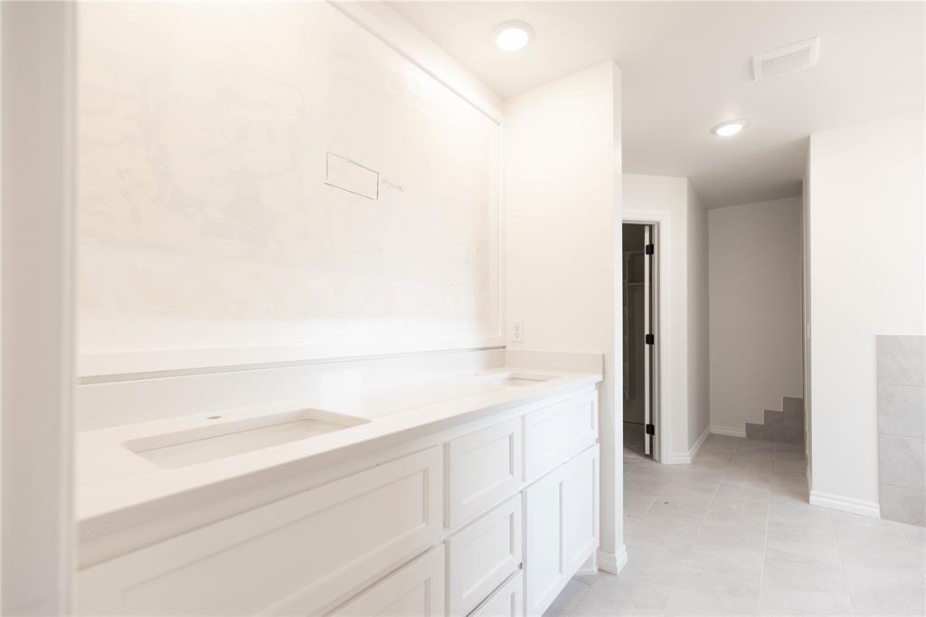 15408 Bedford Road Property Photo 9