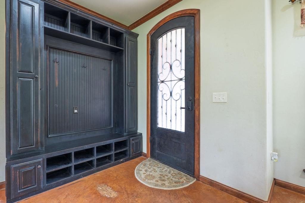 33705 Waco Road Property Photo 4