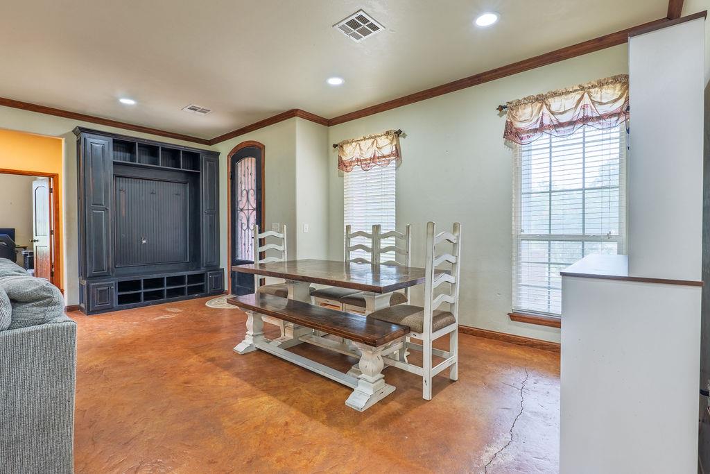 33705 Waco Road Property Photo 6