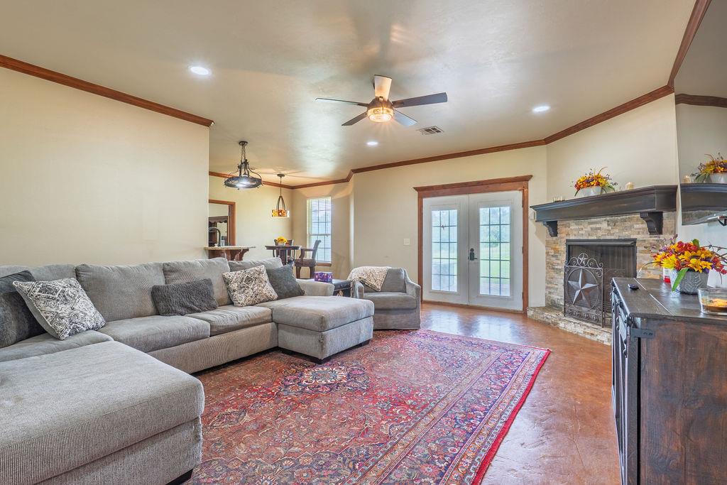 33705 Waco Road Property Photo 9