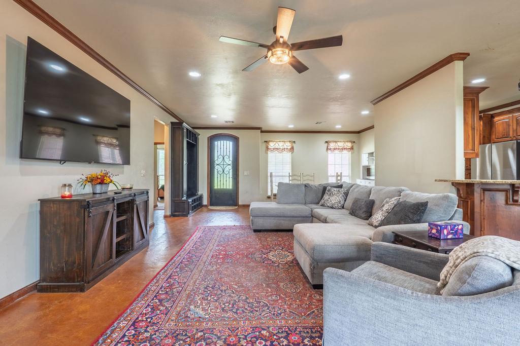 33705 Waco Road Property Photo 11