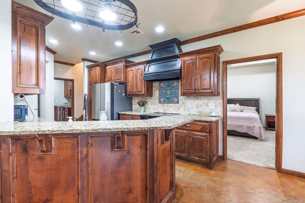 33705 Waco Road Property Photo 14