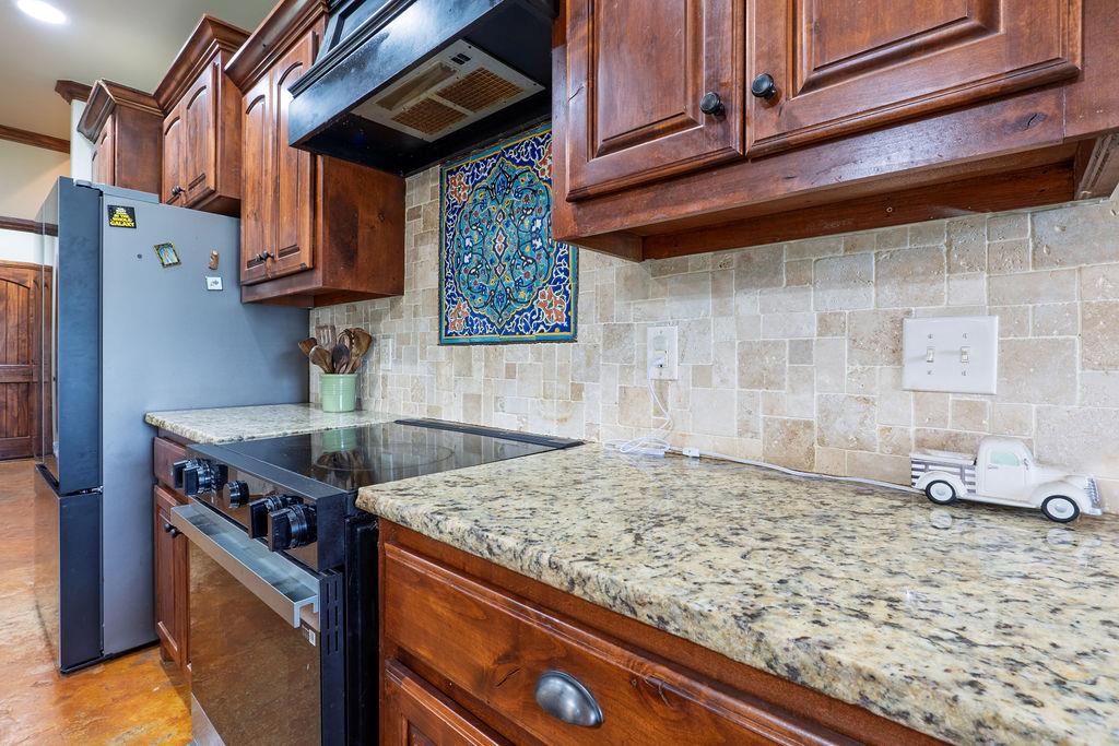 33705 Waco Road Property Photo 15