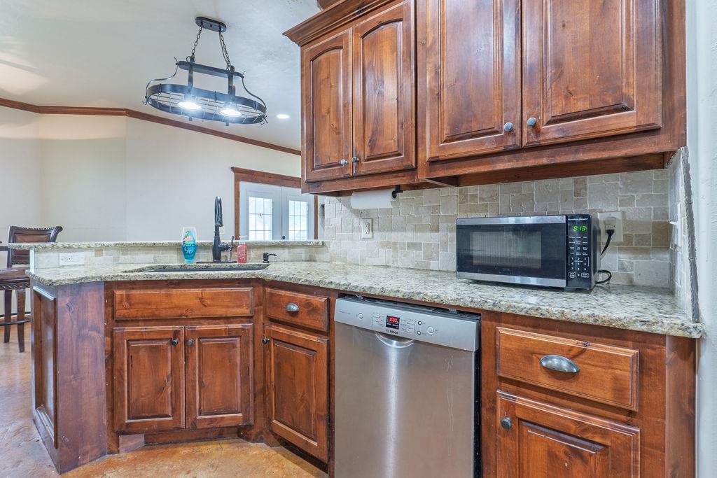33705 Waco Road Property Photo 19