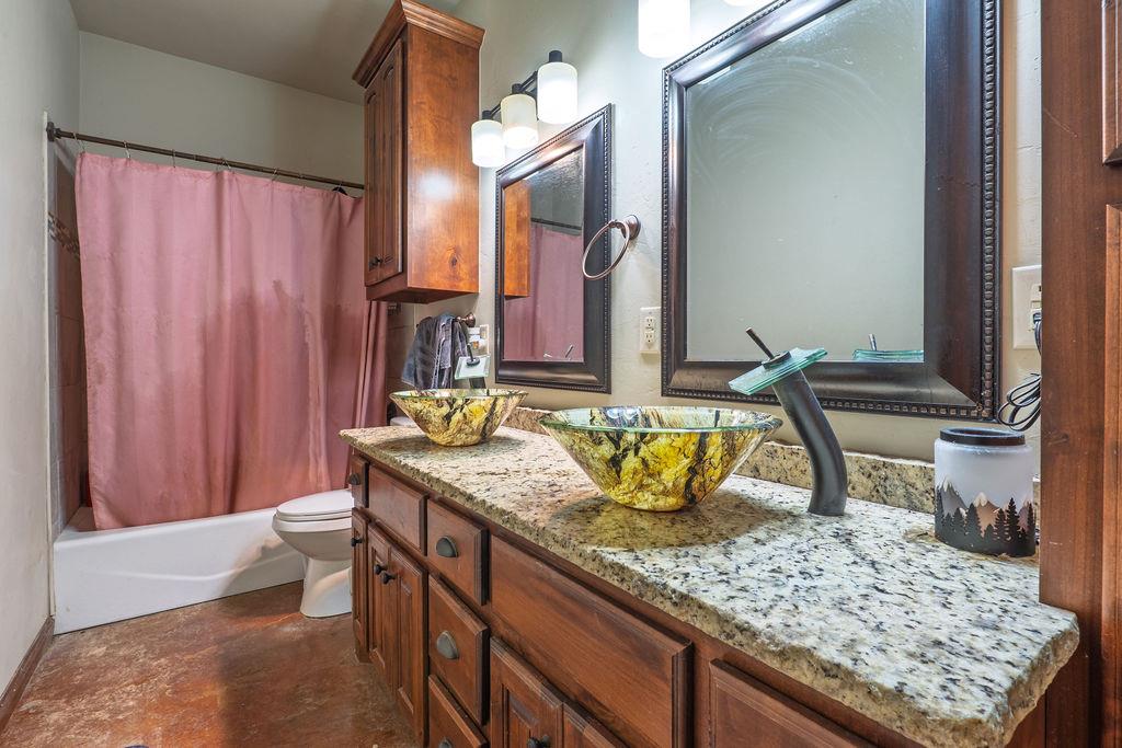 33705 Waco Road Property Photo 35