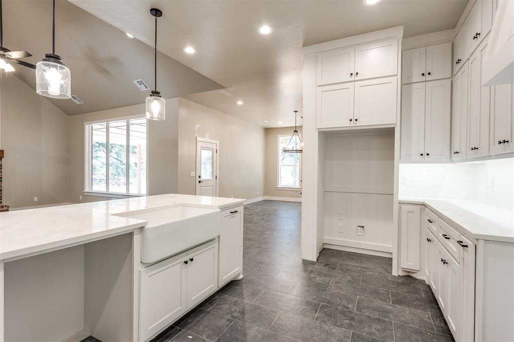 3146 N Henney Road Property Photo 19