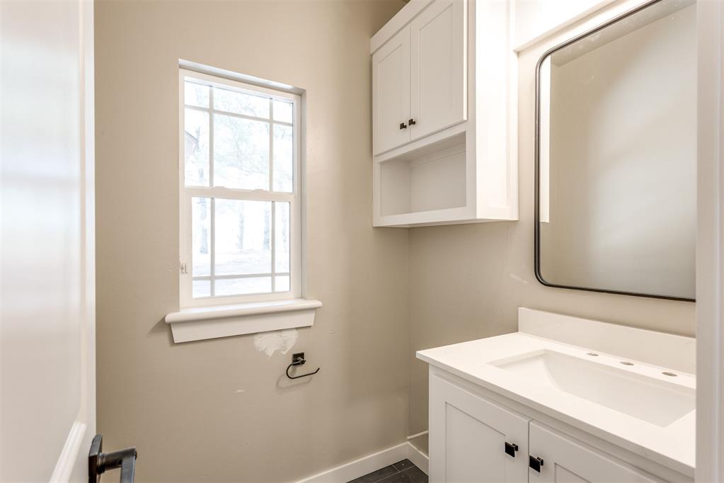 3146 N Henney Road Property Photo 23