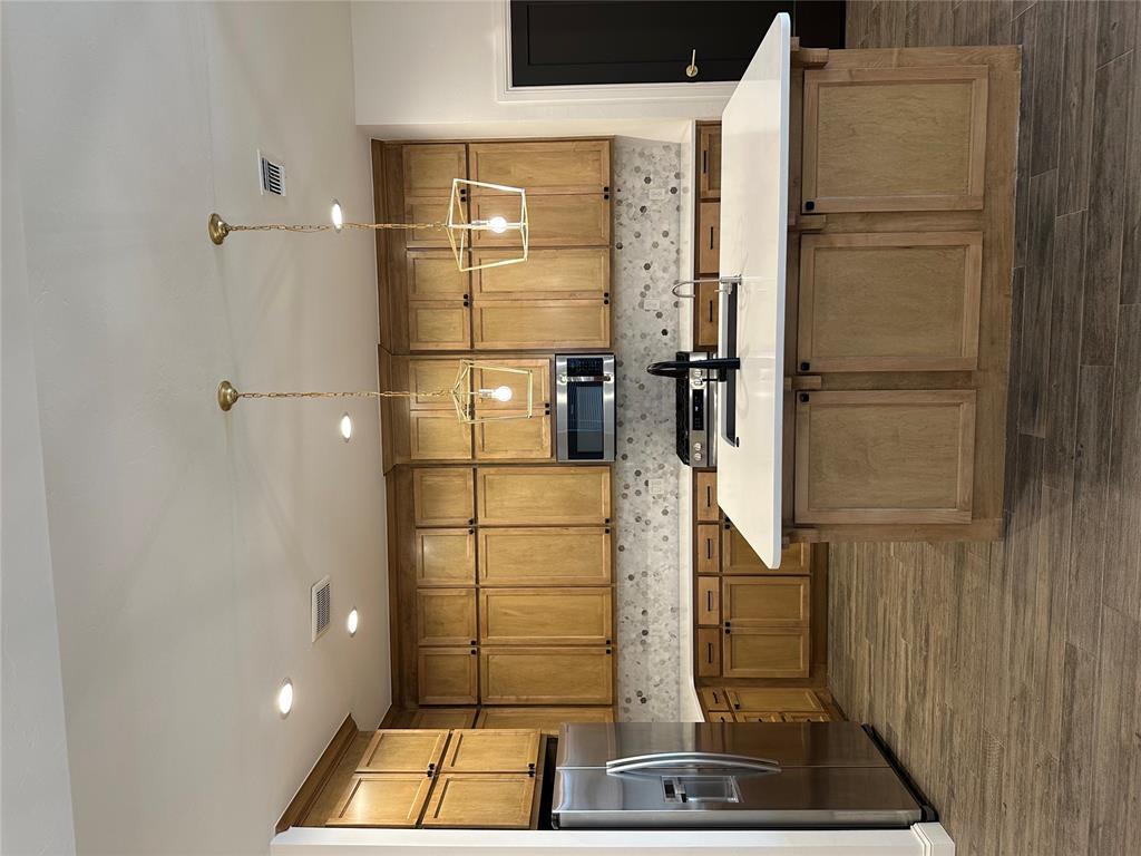 16305 Steppe Drive Property Photo 14