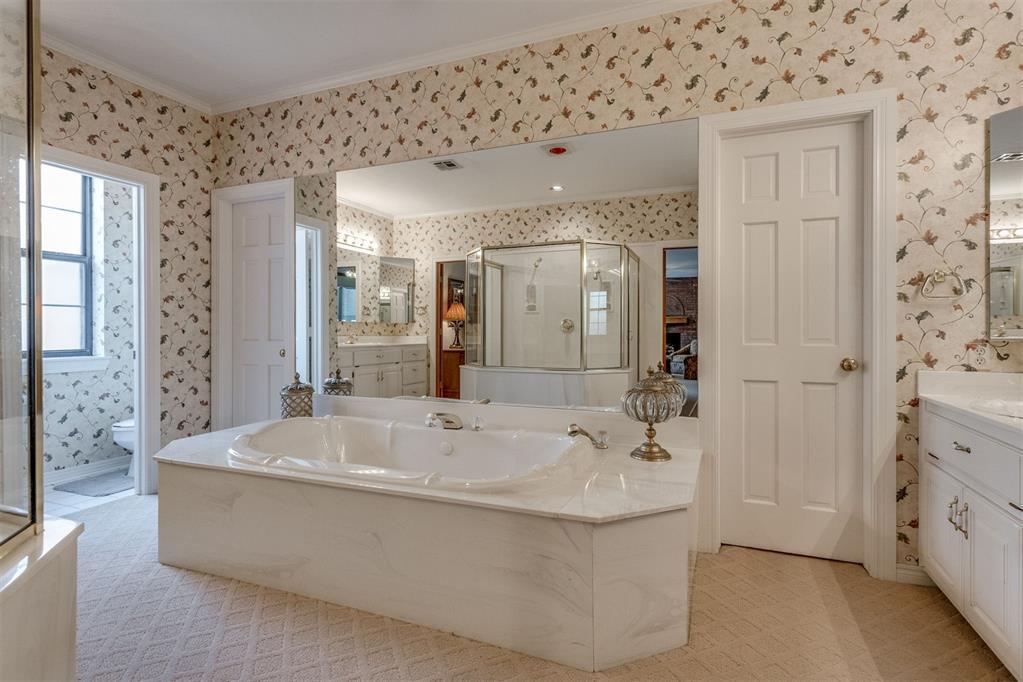 10116 Thompson Avenue Property Photo 27