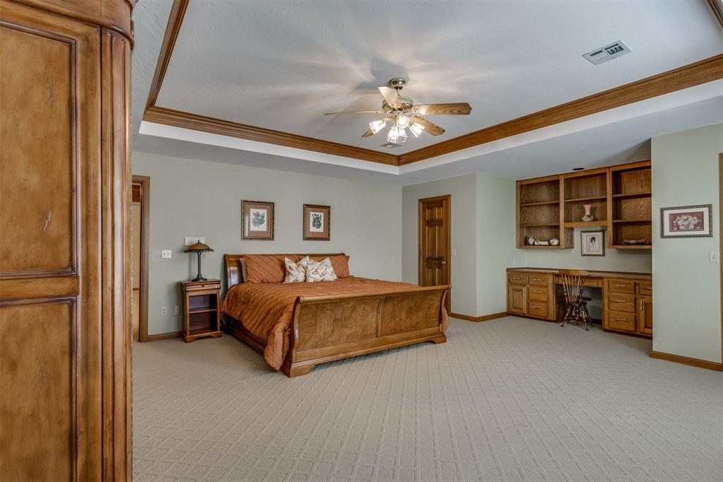 10116 Thompson Avenue Property Photo 33