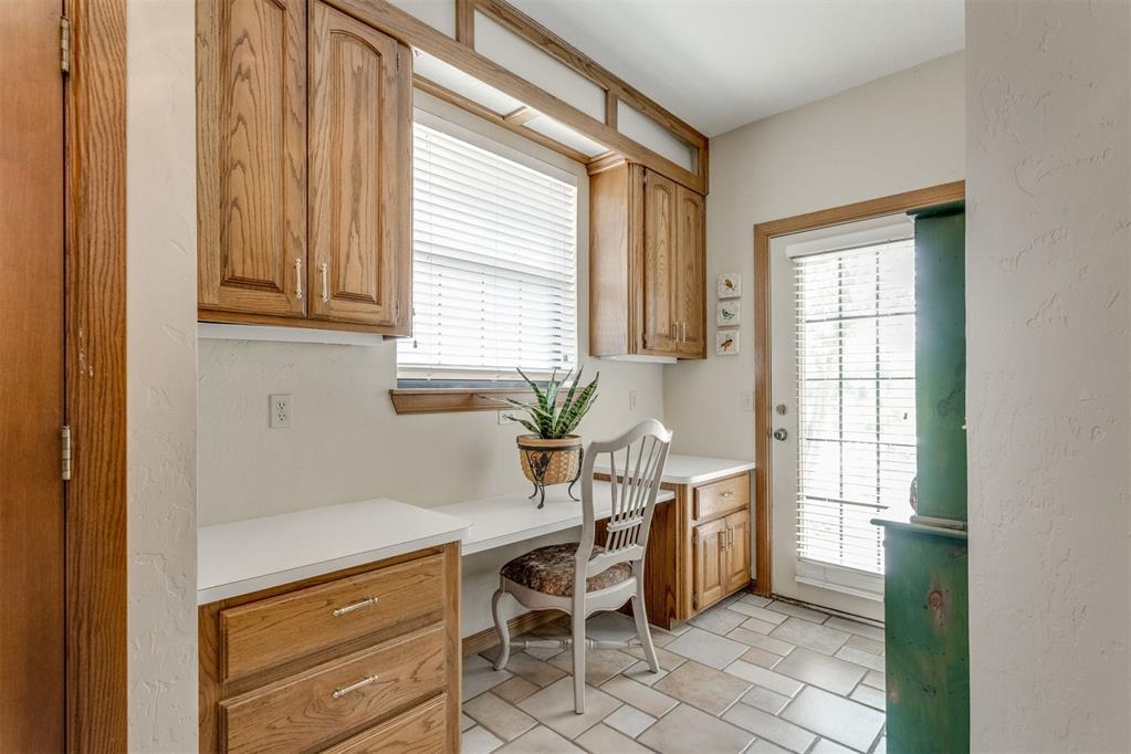 10116 Thompson Avenue Property Photo 46