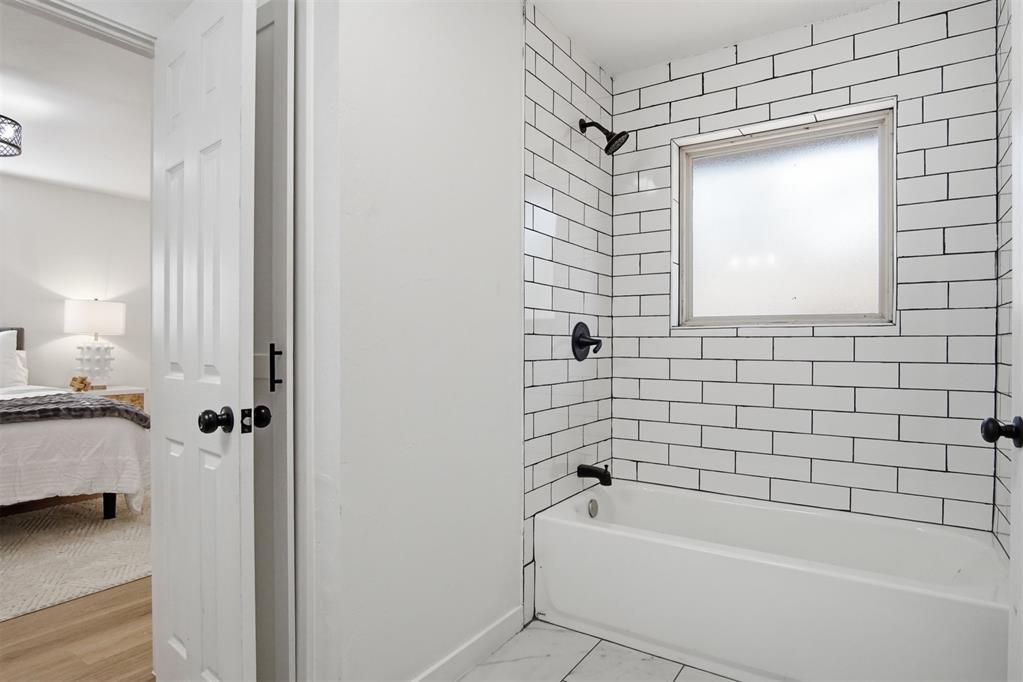 915 S 6th Street Property Photo 26
