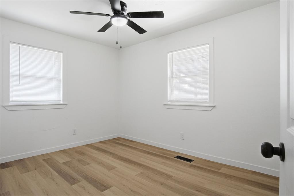 915 S 6th Street Property Photo 32
