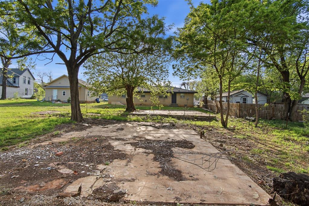 915 S 6th Street Property Photo 39
