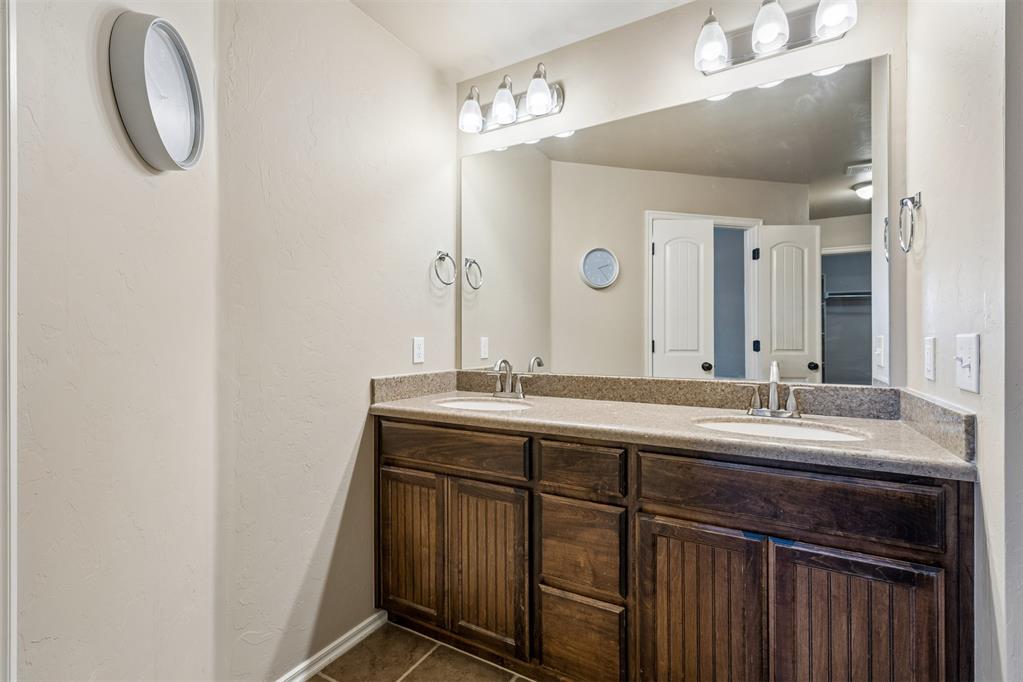 11425 Nw 131st Street Property Photo 14