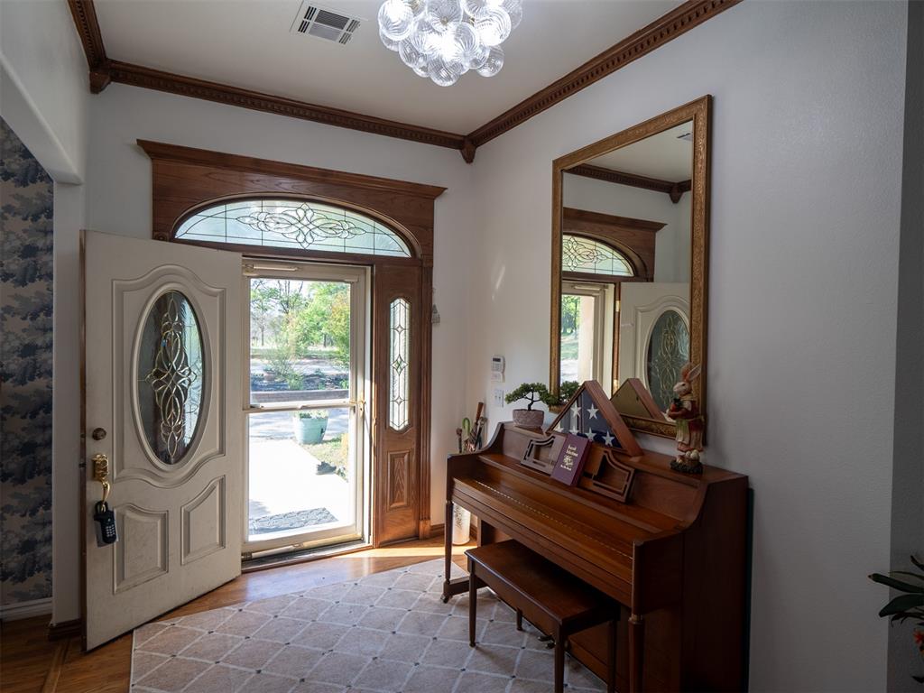 342420 E 1070 Road Property Photo 4