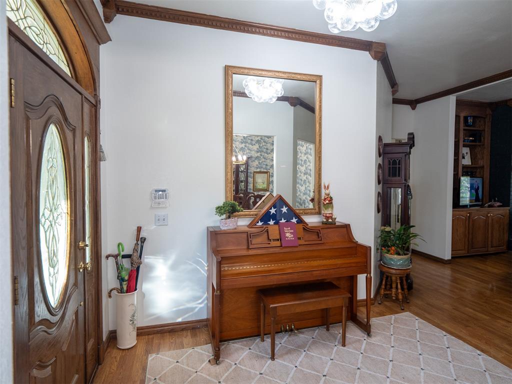 342420 E 1070 Road Property Photo 5
