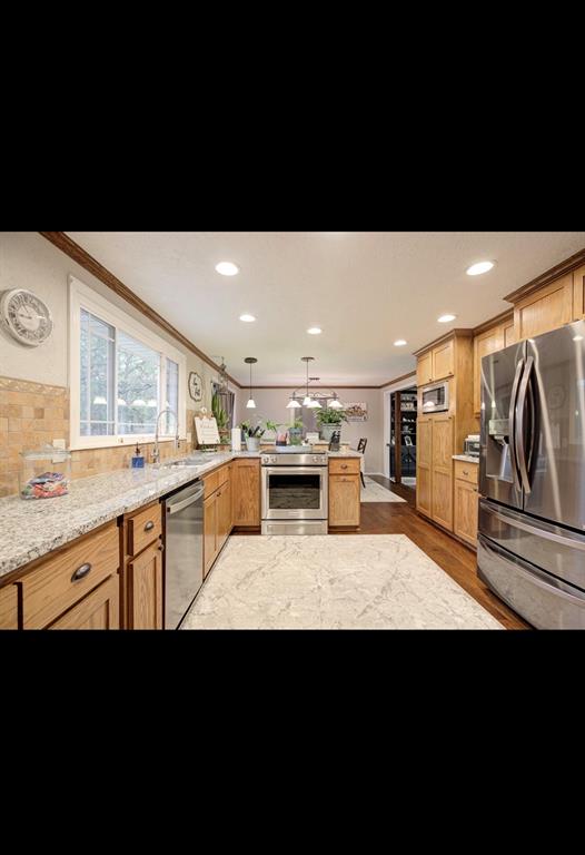 21024 Judy Circle Property Photo 8