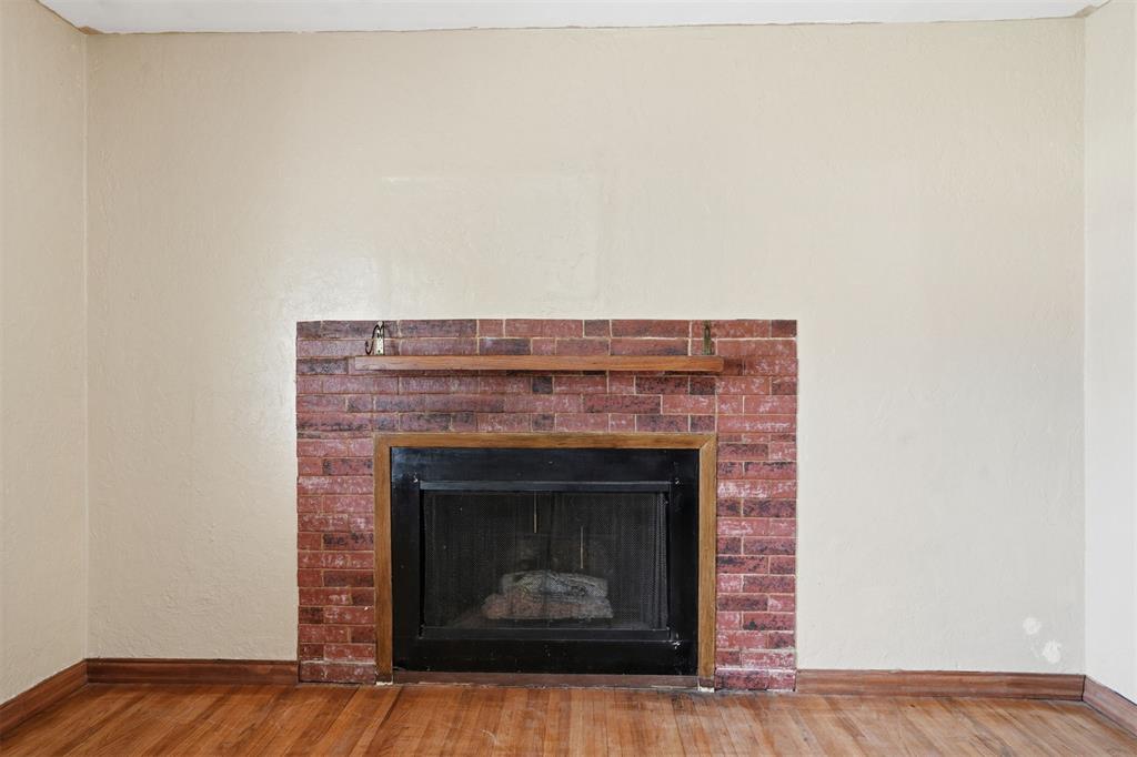 313 E Davis Avenue Property Photo 13