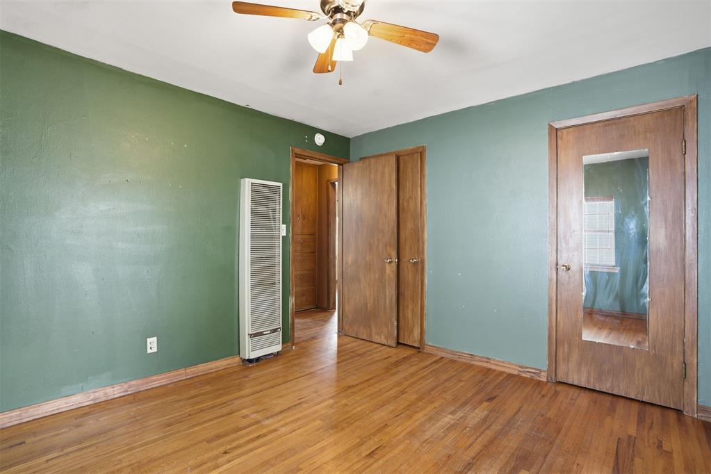 313 E Davis Avenue Property Photo 29