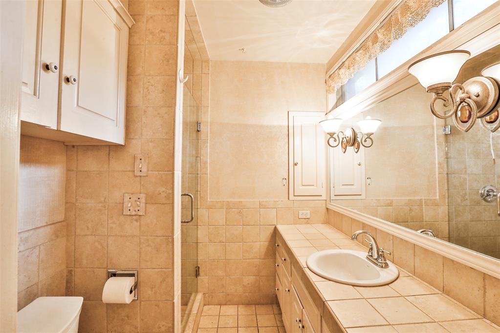 2301 Nw 57th Street Property Photo 15