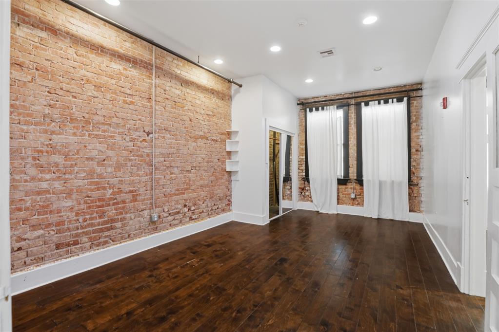 120 E Randolph Avenue Property Photo 28
