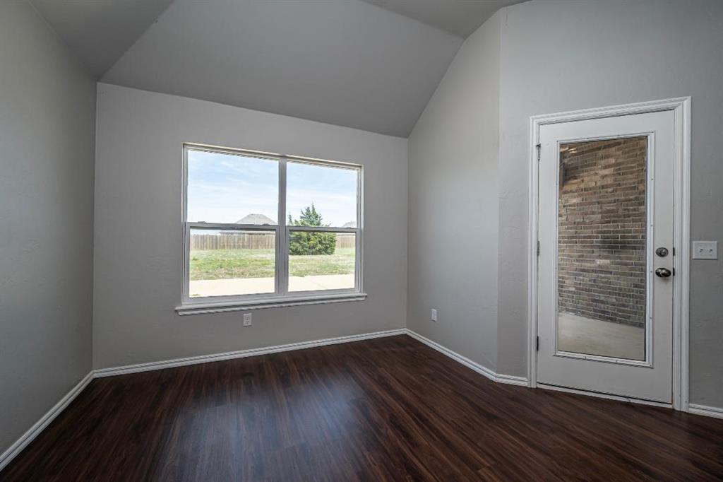 1281 Lakeview Drive Property Photo 9
