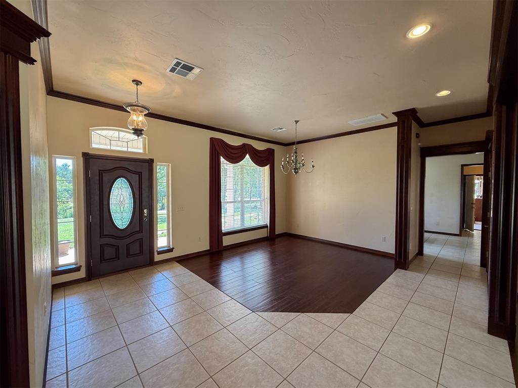 23505 E Waterloo Road Property Photo 4