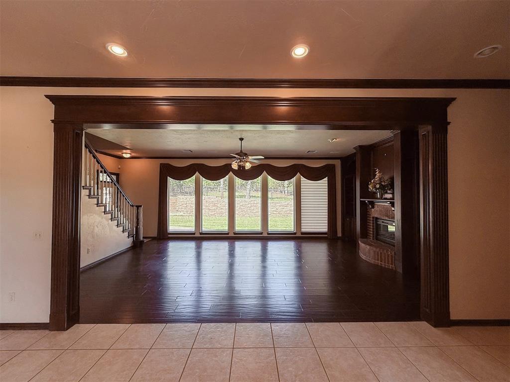 23505 E Waterloo Road Property Photo 6