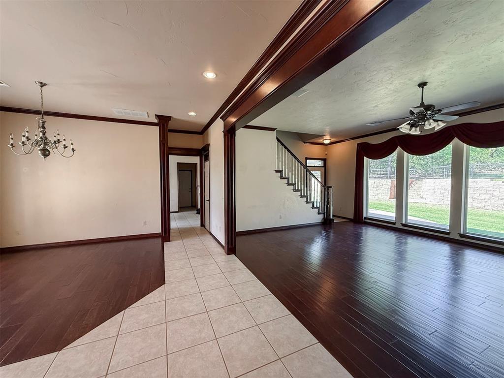 23505 E Waterloo Road Property Photo 9