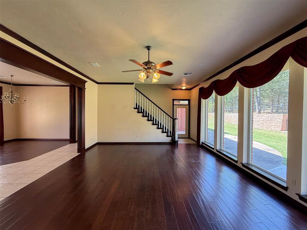 23505 E Waterloo Road Property Photo 11