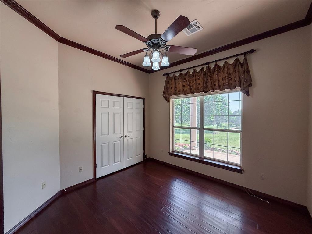 23505 E Waterloo Road Property Photo 14