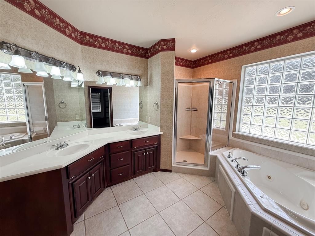 23505 E Waterloo Road Property Photo 22