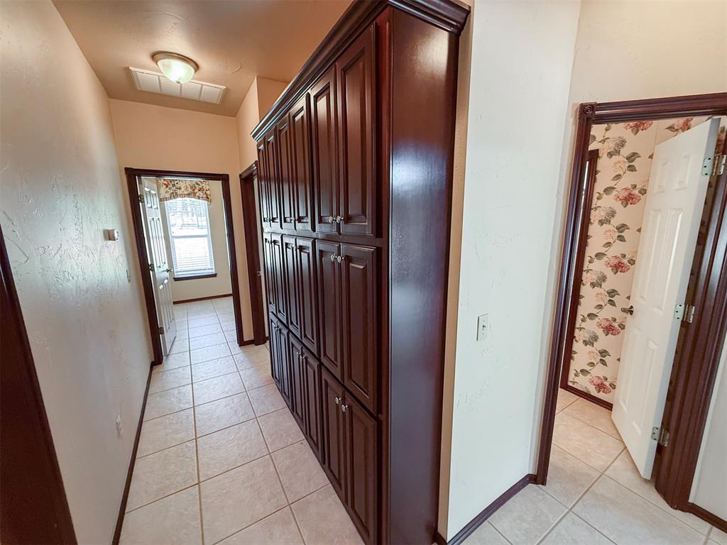23505 E Waterloo Road Property Photo 26
