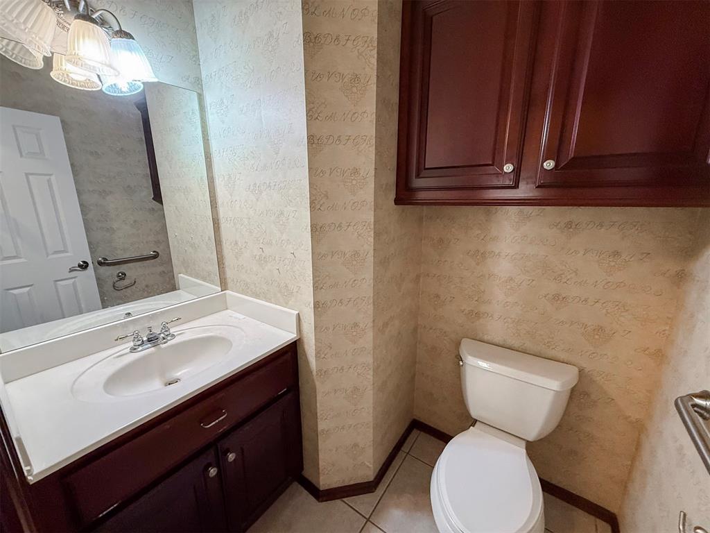 23505 E Waterloo Road Property Photo 32