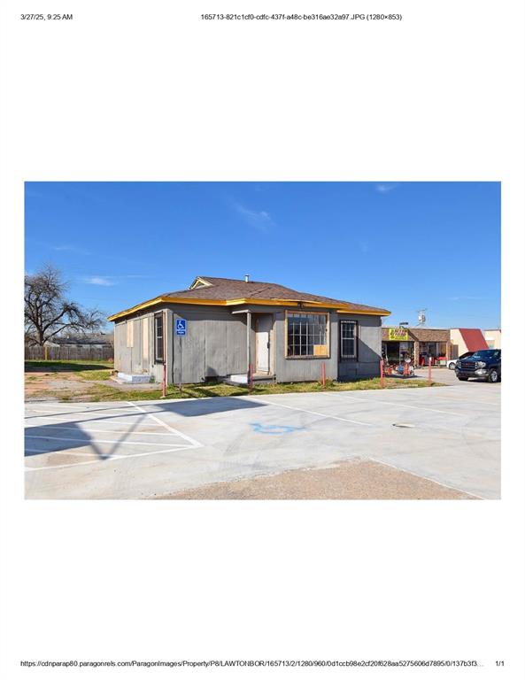 1527 W Gore Boulevard Property Photo 1