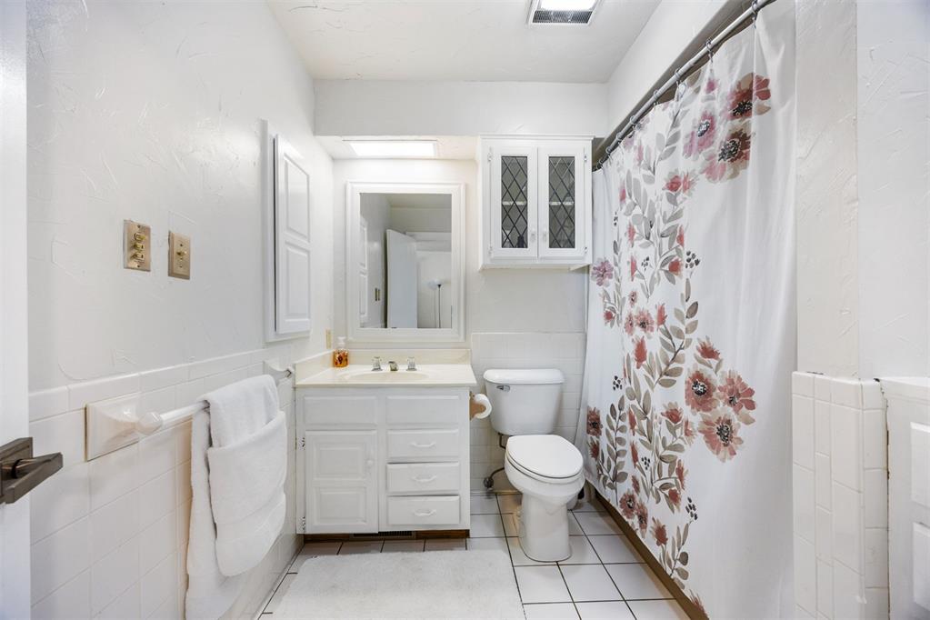 1401 E Hefner Property Photo 29