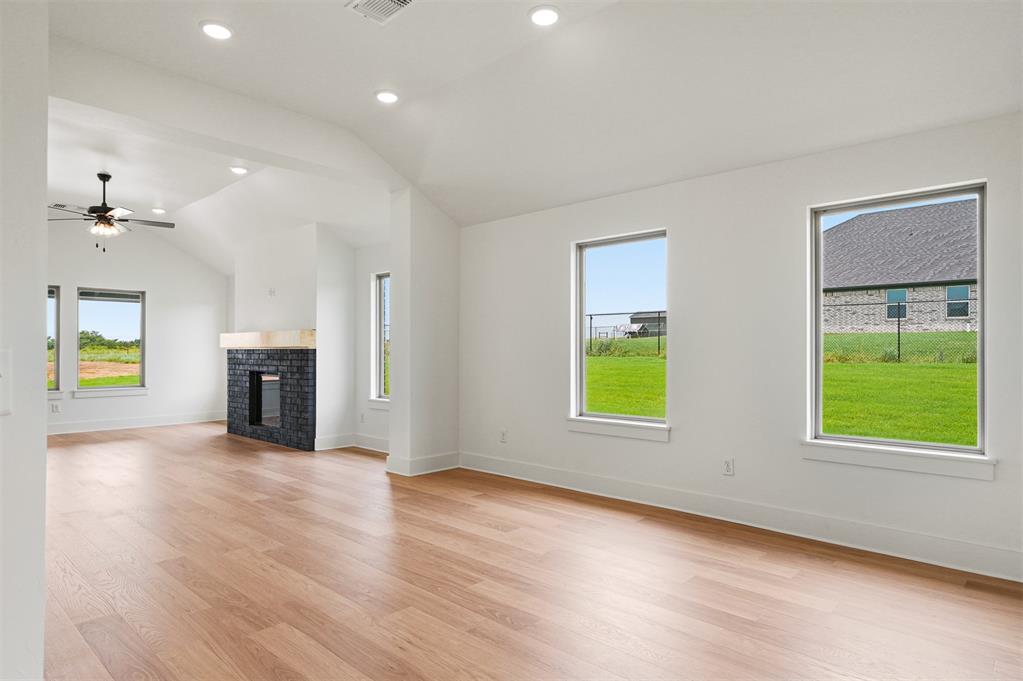 24175 Western Avenue Property Photo 16