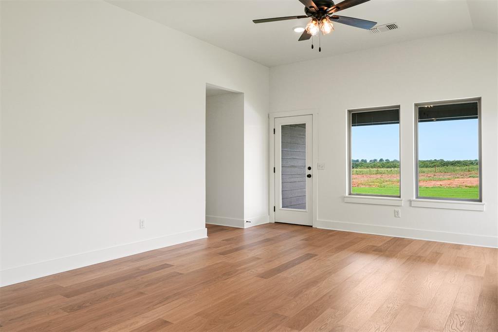 24175 Western Avenue Property Photo 17