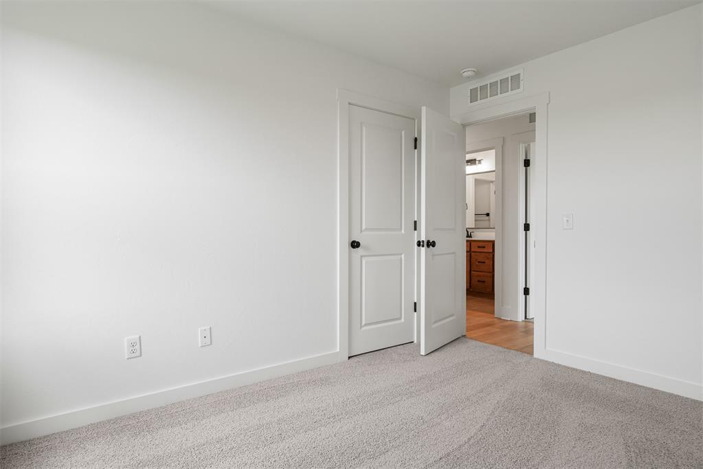 24175 Western Avenue Property Photo 28