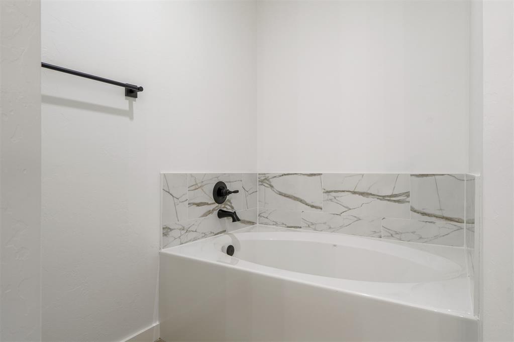 24175 Western Avenue Property Photo 37