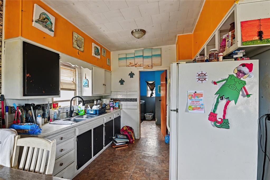 121 W 3rd Street Property Photo 3