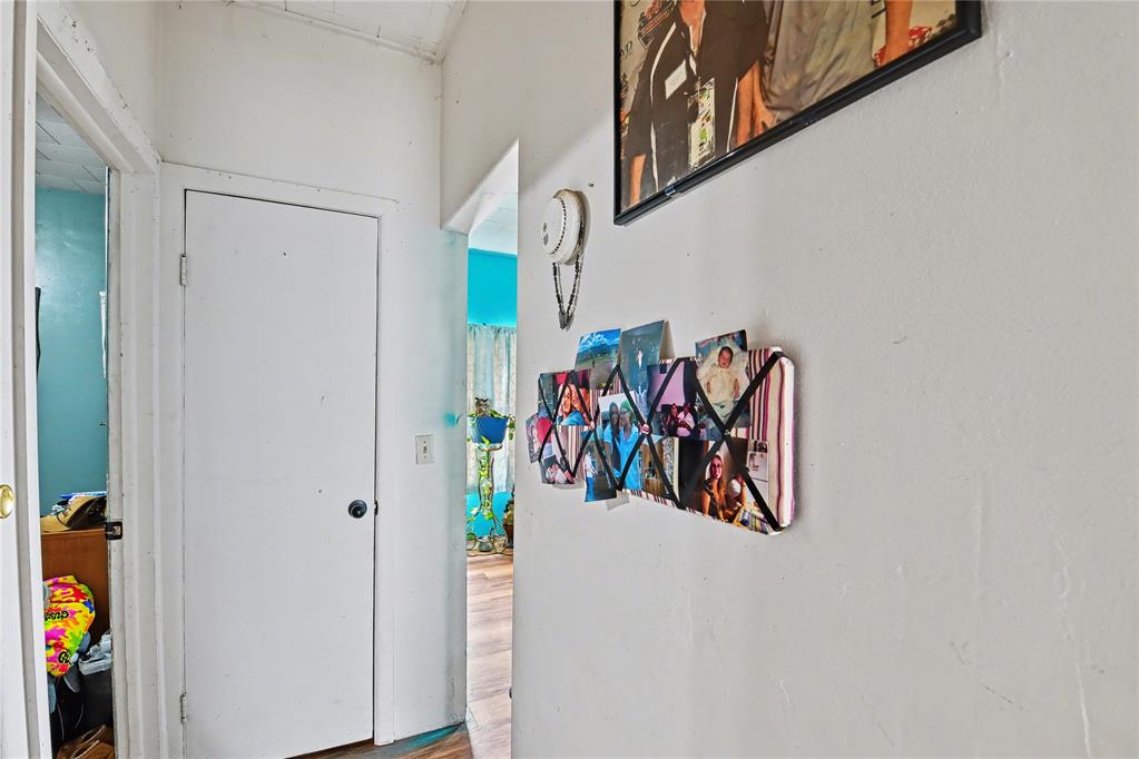121 W 3rd Street Property Photo 24