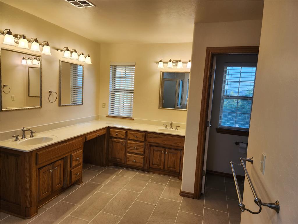 6501 Overview Drive Property Photo 9